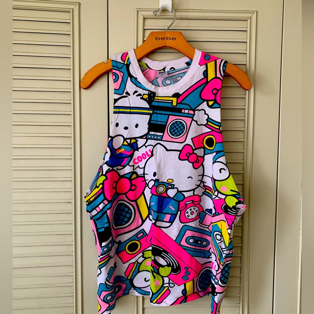 Zumba Hello Kitty colab Shirt size M/L